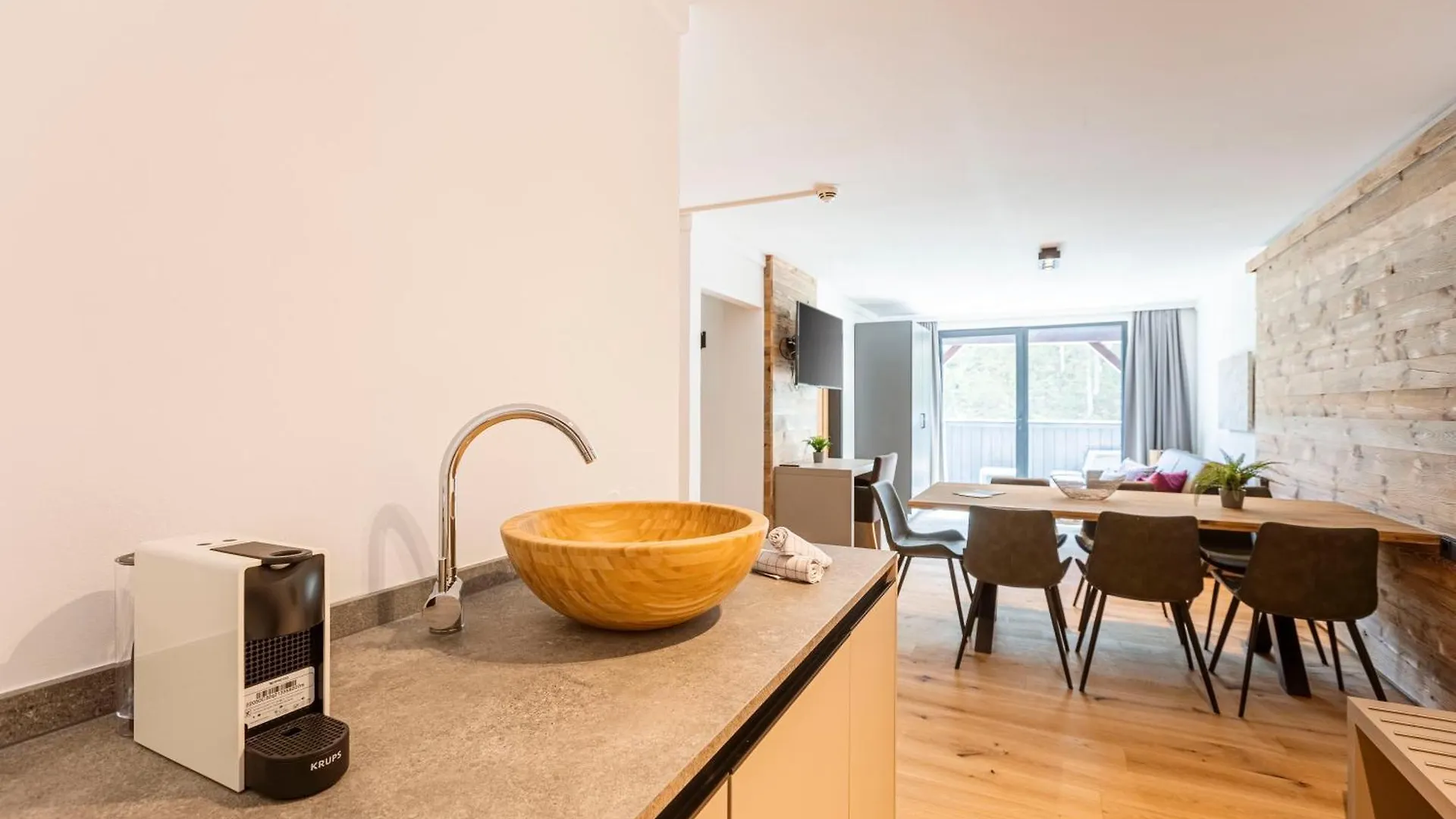 Aparthotel Saalbach Suites By Alps Resorts Austria