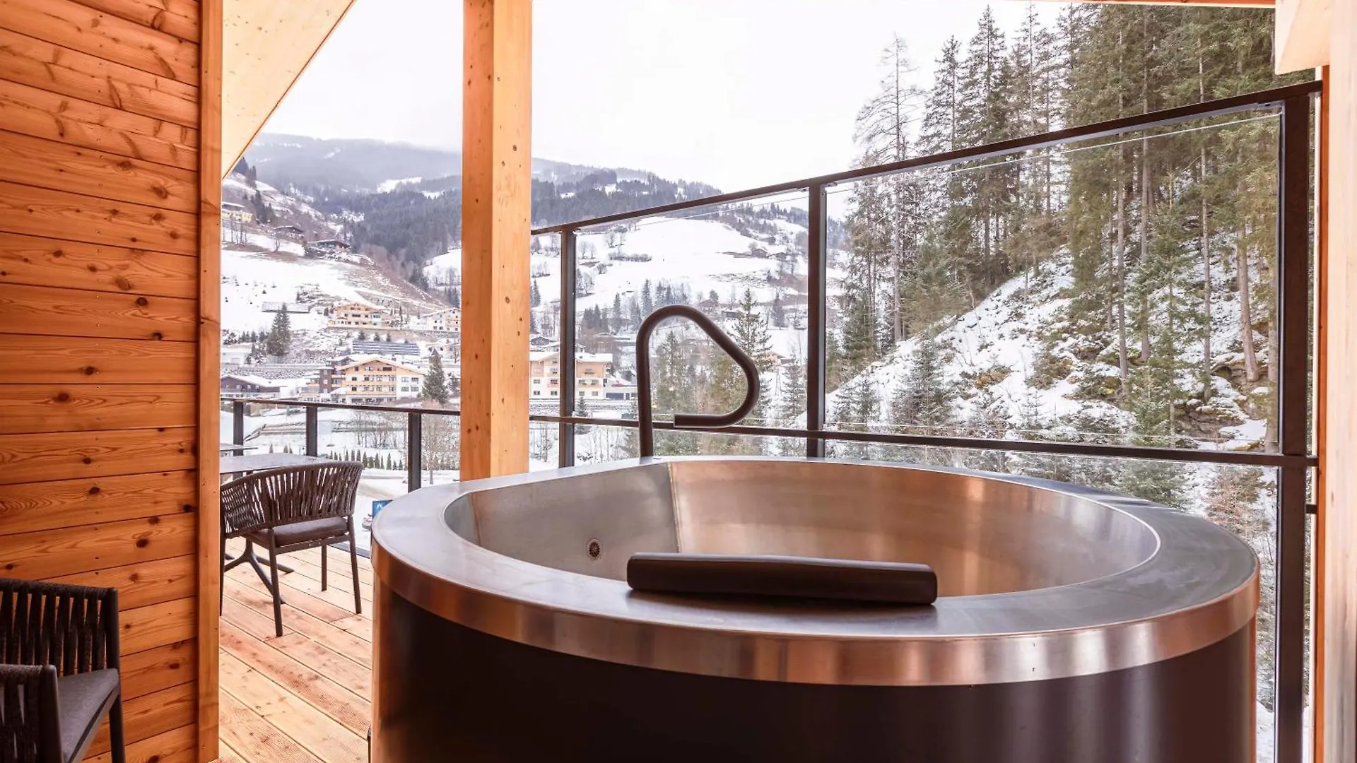Saalbach Suites By Alps Resorts Aparthotel